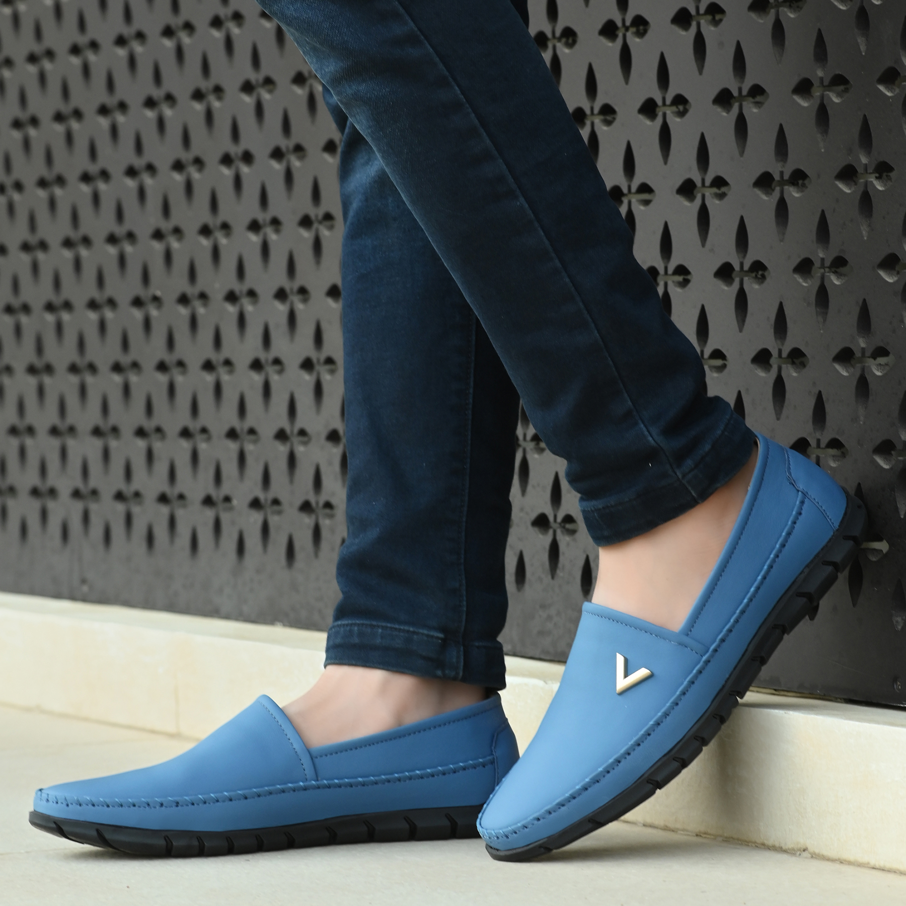 The New Blue Men's Leather Loafers